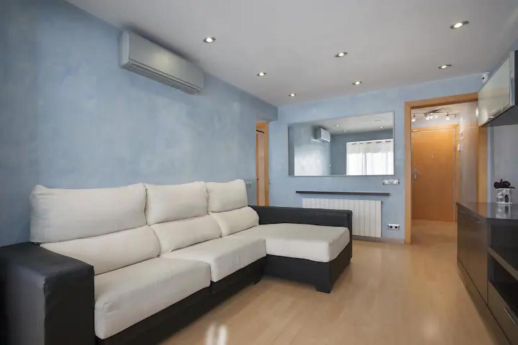 Apartamento Playa Con Piscina Parking Y 2 Habitac Castelldefels Exterior photo