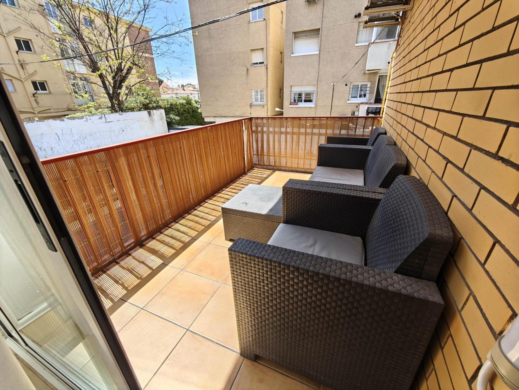 Apartamento Playa Con Piscina Parking Y 2 Habitac Castelldefels Exterior photo